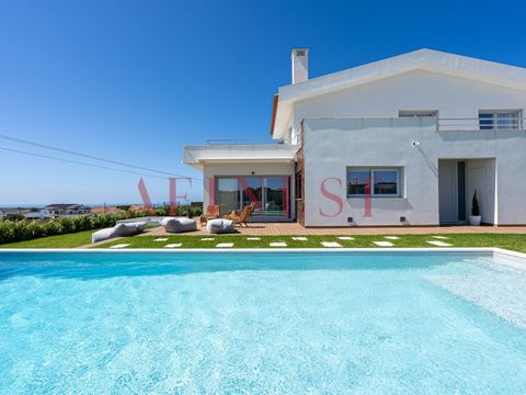 4 BEDROOM VILLA IN S. JOÃO DAS LAMPAS IN A GATED COMMUNITY. COME AND SEE THIS 4 BEDROOM VILLA LIKE NEW WITH VIEWS OF THE SINTRA MOUNTAINS AND SEA If you are looking for: - Private pool - Incredible unobstructed views with sea in the background - Mode...