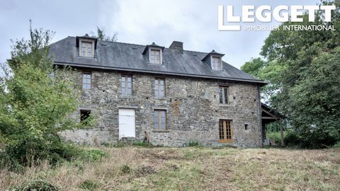 A31860BS50 - Maison de caractère en pierre avec de nombreuses dépendances en pierre, plus d'un hectare de terrain. A rénover entièrement. A seulement 35 minutes des plages de la côte ouest ou de la côte est, c'est un endroit idéal pour le tourisme ou...