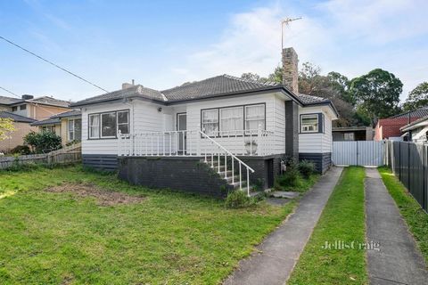 Presenting a generous family floorplan with two separate living areas plus a large dining space, and three substantial robed bedrooms including an oversized ensuite master, this classic weatherboard offers an exciting range of potential possibilities...