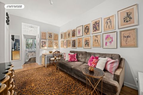 Move right in to this chic designer/artist owned apartment on a lovely tree lined block at 326 West 83d Street. This true one bedroom is in move-in condition and features hardwood floors, 9.5 foot ceilings, three exposures and a ton of charm. The ren...