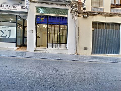 REFERENCIA 0093-01270 Situado en pleno centro de Antequera se encuentra este coqueto y acogedor local cerca de la zona de ocio mas destacable en antequera zona idónea para cualquier tipo de negocio, destacable por su buen precio y localización hacen ...