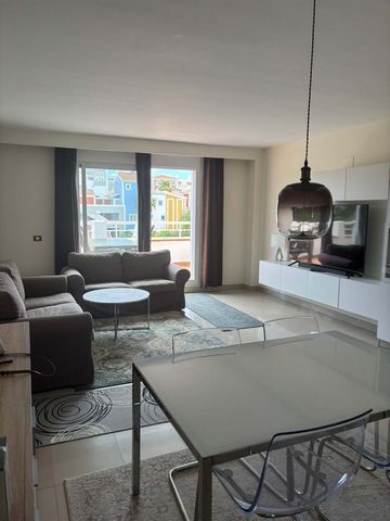 Alquiler a largo plazo de un acogedor apartamento totalmente renovado situado en la prestigiosa zona de El Paraíso. La propiedad cuenta con dos amplios dormitorios, dos baños, un luminoso salón con acceso a una terraza y una moderna cocina totalmente...