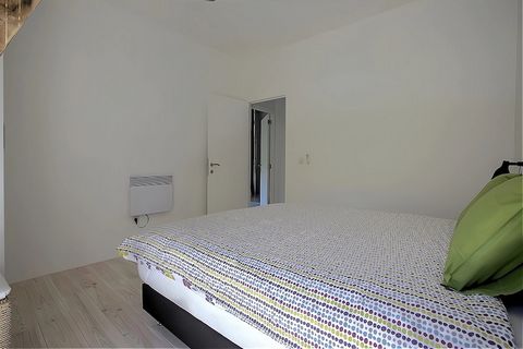 Dit aangename vakantiehuis is de ideale uitvalsbasis voor een onvergetelijke vakantie met familie of vrienden. Het huis is luchtig, ruim en uiterst gastvrij. Het is sfeervol ingericht en de omgeving biedt talloze pareltjes. Gourdon is een middeleeuws...