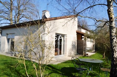 À Bressuire, découvrez cette maison familiale alliant confort, fonctionnalité et potentiel, dans un cadre de vie paisible à deux pas des commodités.