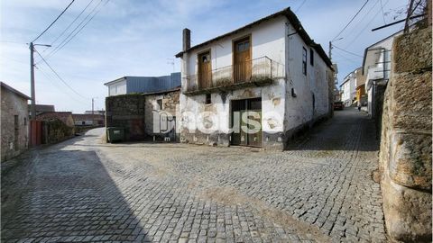 Oportunidade Única de Investimento no Coração de Valpaços! Apresentamos-lhe um imóvel urbano em pedra de granito para restaurar, situado no centro histórico da cidade de Valpaços. Com acesso fácil e infraestruturas completas, o imóvel dispõe de água ...