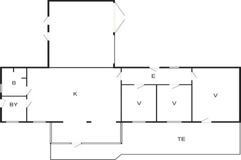 Ferienhaus auf der kleinen Insel Enø in der Nähe von Karrebæksminde und Fjord. Im Haus stehen Küche und Wohnzimmer sowie der integrierte Wintergarten in einer offenen Verbindung. Es gibt ein Schlafzimmer mit Doppelbett und zwei Zimmer mit je zwei Ein...
