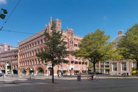 Deze vrijstaande 7-pers. duinvilla ligt op Vakantiepark Kijkduin. De villa is in 2017 gerestyled en zodoende modern en comfortabel ingericht. In de woonkamer, met vloerverwarming, is een gezellige open haard aanwezig. De keuken is uitgerust met onder...
