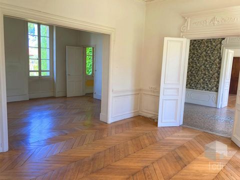 MONTELIMAR, Demeure bourgeoise d'environ 320 m2