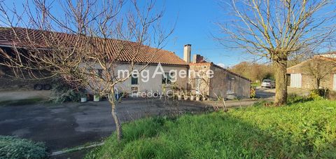 Tallud Sainte Gemme maison en pierres de 108 m² à rafraîchir offrent de belles possibilités