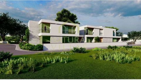 Projeto aprovado para construção de moradias em Santa Bárbara de Nexe Terreno de área total de 640m² com projeto aprovado para construção de duas moradias geminadas na prestigiada Santa Bárbara de Nexe. As duas moradias geminadas estão projetadas par...
