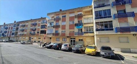 *IMÓVEL ARRENDADO | Imóvel atualmente arrendado até final de maio 2027* Apartamento de tipologia T2 com uma área total de 70 metros quadrados, situado em Mira-Sintra, concelho de Sintra, distrito de Lisboa. Zona com boas acessibilidades com proximida...