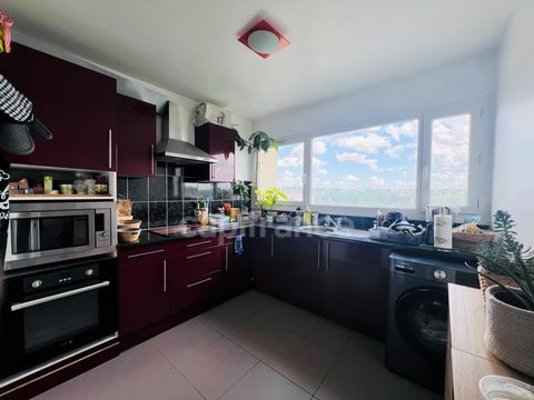 Appartement T2 de 49 m² avec un balcon et une cave à vendre - EPINAY SOUS SENART (91)