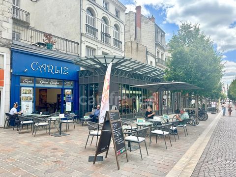 Top emplacement à Saumur ! Fond de commerce en petite restauration prêt à exploiter COEUR DE VILLE