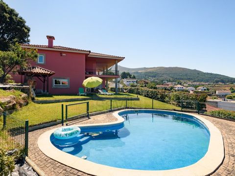Magnificent 2-storey detached villa, ideal for living in total comfort or as the perfect holiday home for relaxing. Located in Vila Nova de Cerveira, this property stands out for its tranquillity, privacy and stunning views over the River Minho. The ...