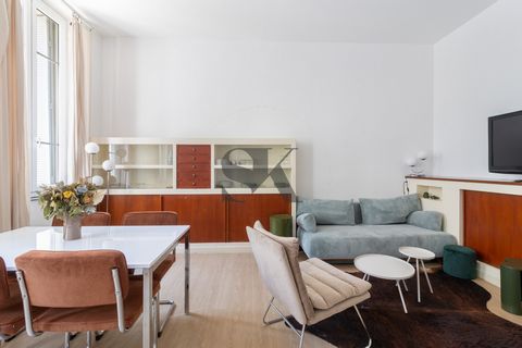 Exclusivité SIKSIK IMMOBILIER ! Dans le prolongement du très chic Carré d’Or, Périer est l’un des quartiers les plus prisés de Marseille; C'est un emplacement géographique recherché par son essort économique durable. Découvrez ce superbe local profes...