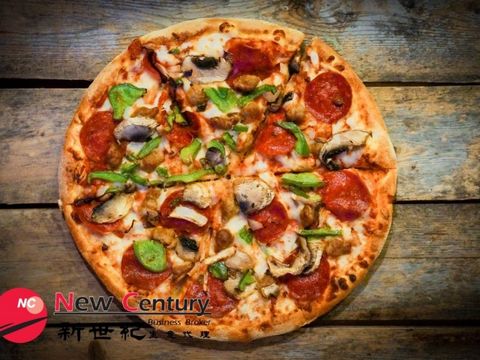 PIZZA TAKEAWAY -- HAMPTON EAST -- #7471445 Pizza shop *LOCATED ON THE MAIN ROAD SIDE OF HAMPTON EAST WITH HIGH TRAFFIC VOLUME * $5,000 per week, no delivery and pick-up only * Lowest weekly rate of $630 * New leases can be signed * The same proprieto...