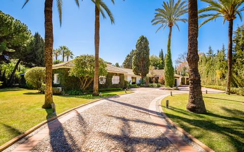 In a serene neighborhood of Guadalmina Baja, a few meters from the beach, is an exquisite, classic, bungalow-style property. Access to the recently remodeled residence is along a pebble-stone driveway that is flanked on both sides by palm trees. Insi...