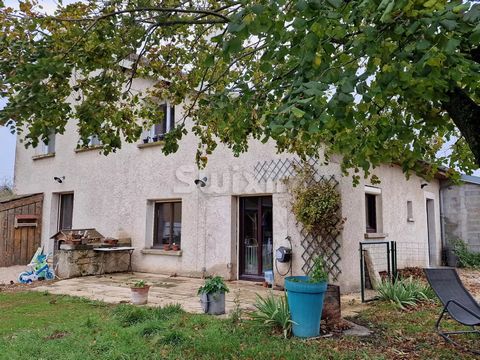 REF 18499 AA - SWIXIM EXCLUSIVE in BRANS 39290 - Beautiful open view for this building completely renovated with taste and quality materials. Entrance, fitted kitchen, living room with a wood stove, 4 bedrooms, bathroom, two toilets, office, laundry ...
