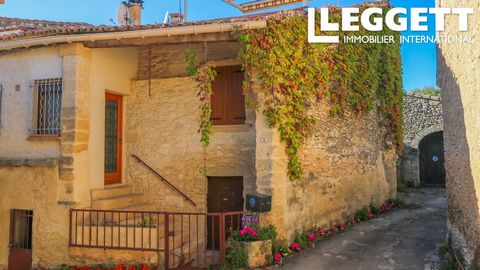 A25375RSI30 - A project opportunity for a stone house to renovate in a charming village with a very good restaurant, local shop, post office, school, tennis courts, near many walking and cycling trails, 9 km from Pont du Gard, 4 km from Uzès, and con...