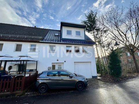 For sale is a delightful semi-detached house with 4 rooms in Göppingen. Originally, it was a barn, which is why the exact year of construction is not known. However, in 1992 this barn was cleverly converted into a residential house and now offers a g...