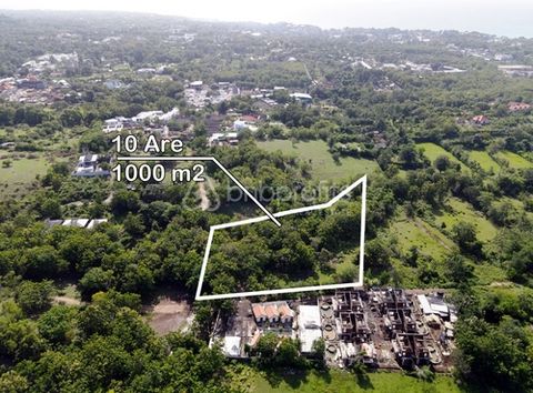 Exclusive Investment Opportunity: 1000 sqm of Leasehold Land Near Bingin Beach Price at IDR 22 million/are/year + 20 years extension option Total price: IDR 4,180,000,000 Discover an extraordinary investment opportunity in Bali’s prime real estate ma...