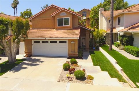 Turnkey Gem in Hidden Hills: Your Ideal Home Awaits Nestled in the Hidden Hills community, this impeccably maintained home offers a perfect blend of comfort and modern upgrades. Step inside to discover Heirloom wood flooring, Caesar Stone counters, a...