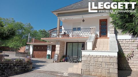 A30449PRD19 - Dans le cadre pittoresque et historique d'Argentat-sur-Dordogne, grande maison en retrait du centre-ville avec piscine et jardin arboré. Possibilité d'un rez-de-chaussée indépendant avec 2 chambres et 2 salles de bain. Les informations ...