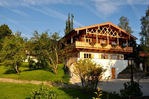 Met een prachtig uitzicht op het meer en de omliggende bergen ligt Chalet Bergerhöh op een bijzonder mooie en idyllische plek.