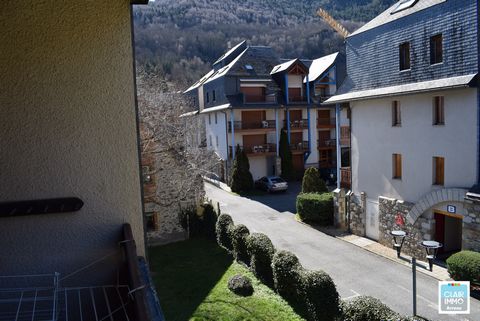 Baisse du prix ,vendu meublé ,Studio de 30m² situé a Saint-Lary-Soulan. Au second étage d'une résidences très calme, il est composé de 5 couchages, 1 lit superposé, un lit cigogne et un lit double de 140, d'une kitchenette, d'un cellier, une place de...