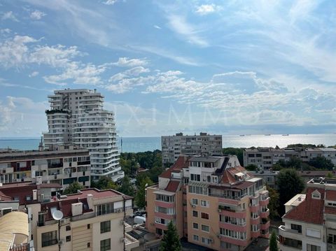 LUXIMMO FINEST ESTATES : ... Nous vous présentons une maisonnette spacieuse avec vue sur la mer, dans l’un des quartiers les plus préférés pour vivre à Burgas - 'Lazur'. Les photos de l’intérieur sont exemplaires, en fonction de la répartition de la ...