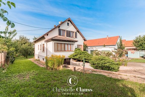 - SELTEN ZU VERKAUFEN - Entdecken Sie dieses charmante, helle Haus aus dem Jahr 1963 in Dorlisheim, in der Nähe aller Annehmlichkeiten. Mit einem Grundstück von 15,88 Ar und einer Wohnfläche von 170 m2 ist diese Immobilie ideal für eine Familie, die ...