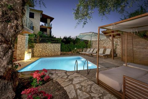 Villa en pierre sur l’île de Zakynthos. Cette impressionnante villa de 200 m², dans la belle ville d’Akrotiri, dispose de 3 niveaux et se compose de 4 chambres, dont deux principales, 4 salles de bains et un wc. Conçu avec une excellente esthétique e...