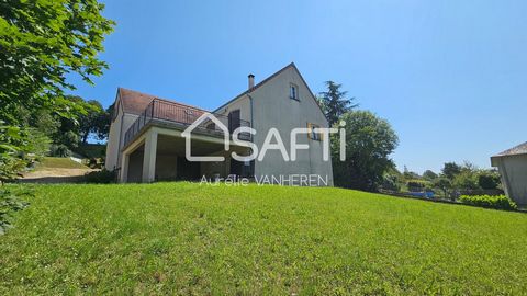 Vous chercher une grande maison à Sancerre avec vue ...Cette maison moderne est pour vous. Située à Sancerre (18300), élu village préféré des français. Cette belle maison offre un cadre de vie privilégié au cœur de cette charmante ville viticole. Nic...