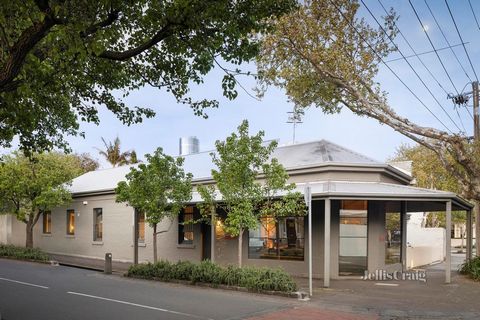 Expressions of Interest closing Tuesday 15th October at 1pm The brilliant conversion of an iconic Victorian corner shopfront has resulted in lavishly finished and impressively zoned interiors matched by an idyllic north-facing outdoor entertaining zo...