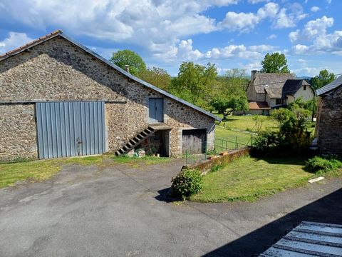 Située dans un petit hameau à moins de 2km de Lanuejouls, 20mn de Villefranche de Rouergue et 30mn des portes de Rodez.