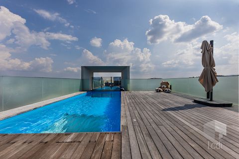 MONTÉLIMAR, loft 190 m2 avec rooftop