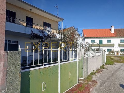 House 3 Bedrooms in Pega, Guarda In Pega, a quiet and welcoming village in the Municipality of Guarda, you will find for sale this 3 bedroom villa, with patio and garage, in a place with privacy and unobstructed views. The brick masonry house has a g...