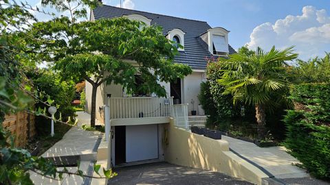 Maison 4 chambres / 3 salles d'eau sur sous-sol total