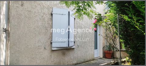 MAISON avec GRANDE DEPENDANCE cour et jardin CENTRE BOURG
