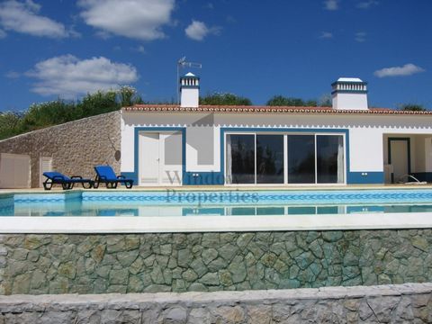 Excellent property, comprising a villa, swimming pool, gardens, vast land and airstrip with hangar, situated in a privileged area of Alentejo - halfway between Lisbon and the Algarve - this unique property, due to its characteristics, quality of cons...