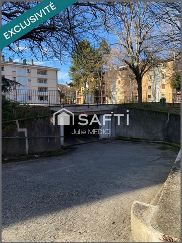 Garage sécurisé en sous-sol