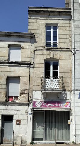 Immeuble situé proche des jardins de la Brèche et du centre ville