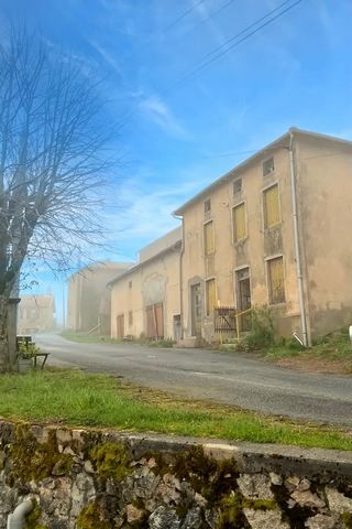 Maison à rénover 100 m² avec grange et terrain Secteur entre Roanne et Vichy