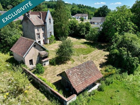 BEAU POTENTIEL POUR DIVERS PROJETS !!!!!!! Au coeur d'une propriété de 2128 m2 terrain, maison de caractère de 194 m2 avec dépendance, appentis et atelier