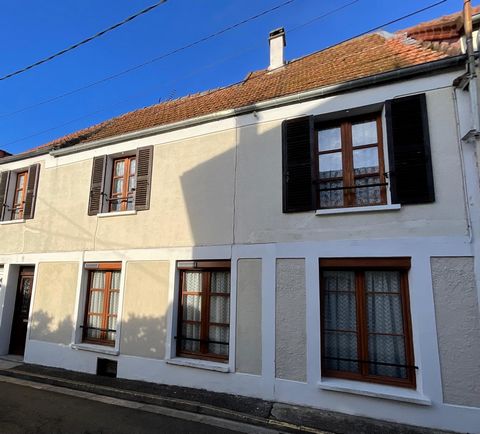 Maison centre village, jardin, 5 chambres