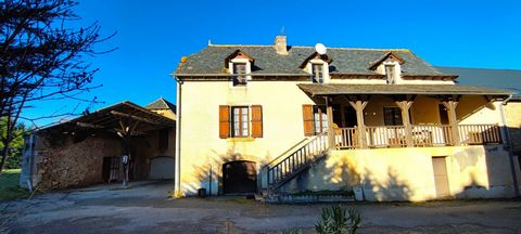 Maison de pays en pierre T4 avec dépendances