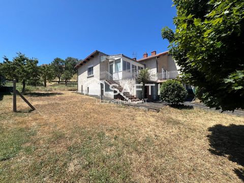 Maison avec terrasse et jardin arboré