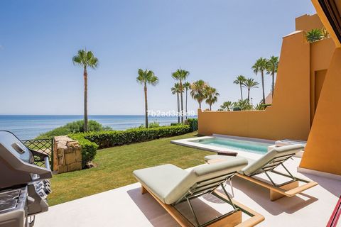 This is a fully renovated, southwest-facing beachfront apartment in the prestigious Los Granados del Mar, offering a rare blend of refined elegance, cutting-edge design and lifestyle-enhancing features. Situated on the New Golden Mile between Marbell...