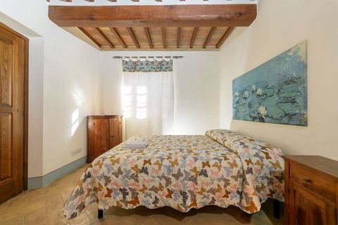 Located in Radicofani, this 4-bedroom villa hosts 7 guests and offers a private swimming pool, garden and barbecue. It is ideal for a group or families to stay. Visit the nearby San Casciano dei Bagni to enjoy a bath in healing thermal springs. The w...