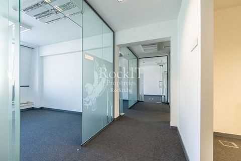 Commission free! 'RockIT Properties' is pleased to present to you a wonderful office in a class 'A' business building in the immediate vicinity of a metro station and walking distance away from 'Sveta Nedelya' square. The building offers 4 more offic...